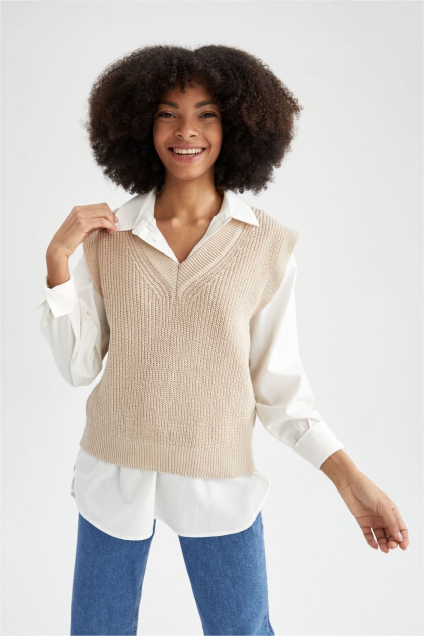 نساء بيج Oversize Fit V-Neck