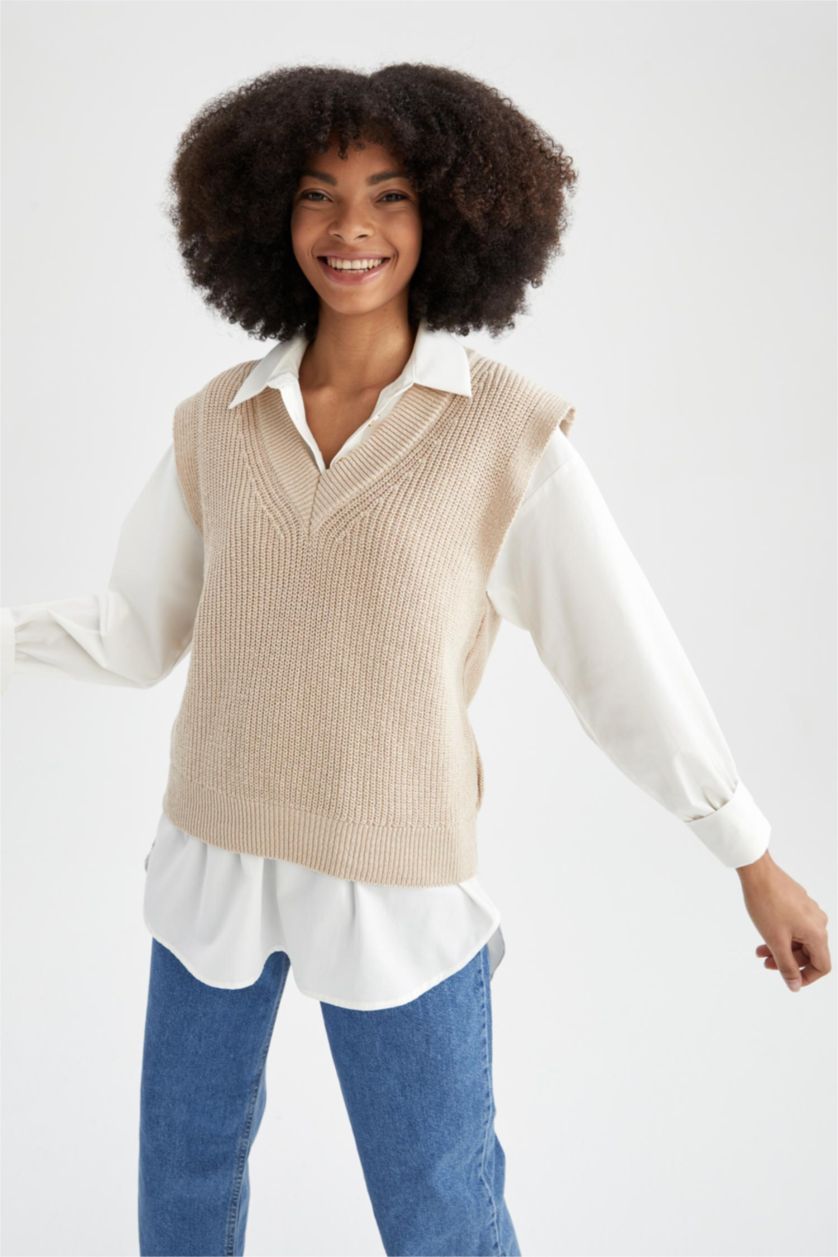 نساء بيج Oversize Fit V-Neck