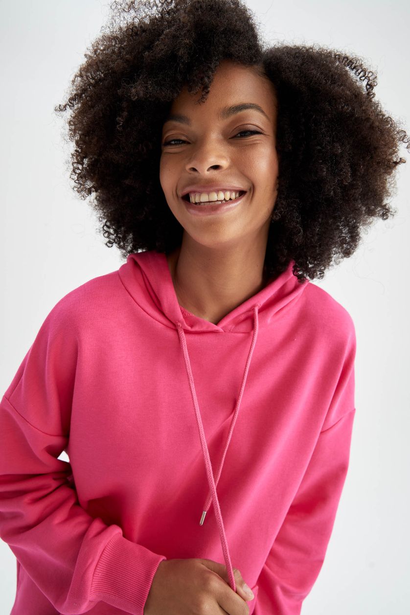 Kadın Pembe Oversize Fit Kapüşonlu Kanguru Cepli Basic Sweatshirt