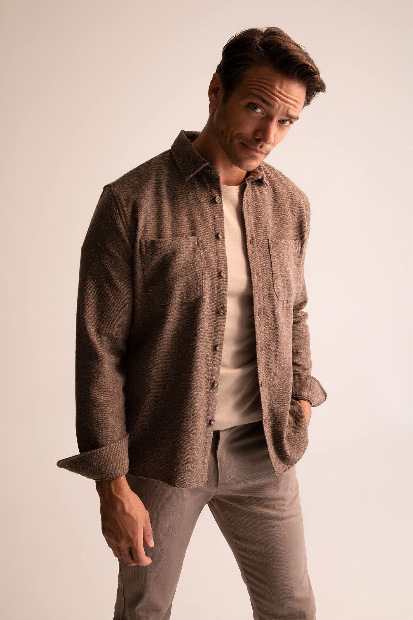 رجالي بني قميص مودرن فيت بأكمام طويلة