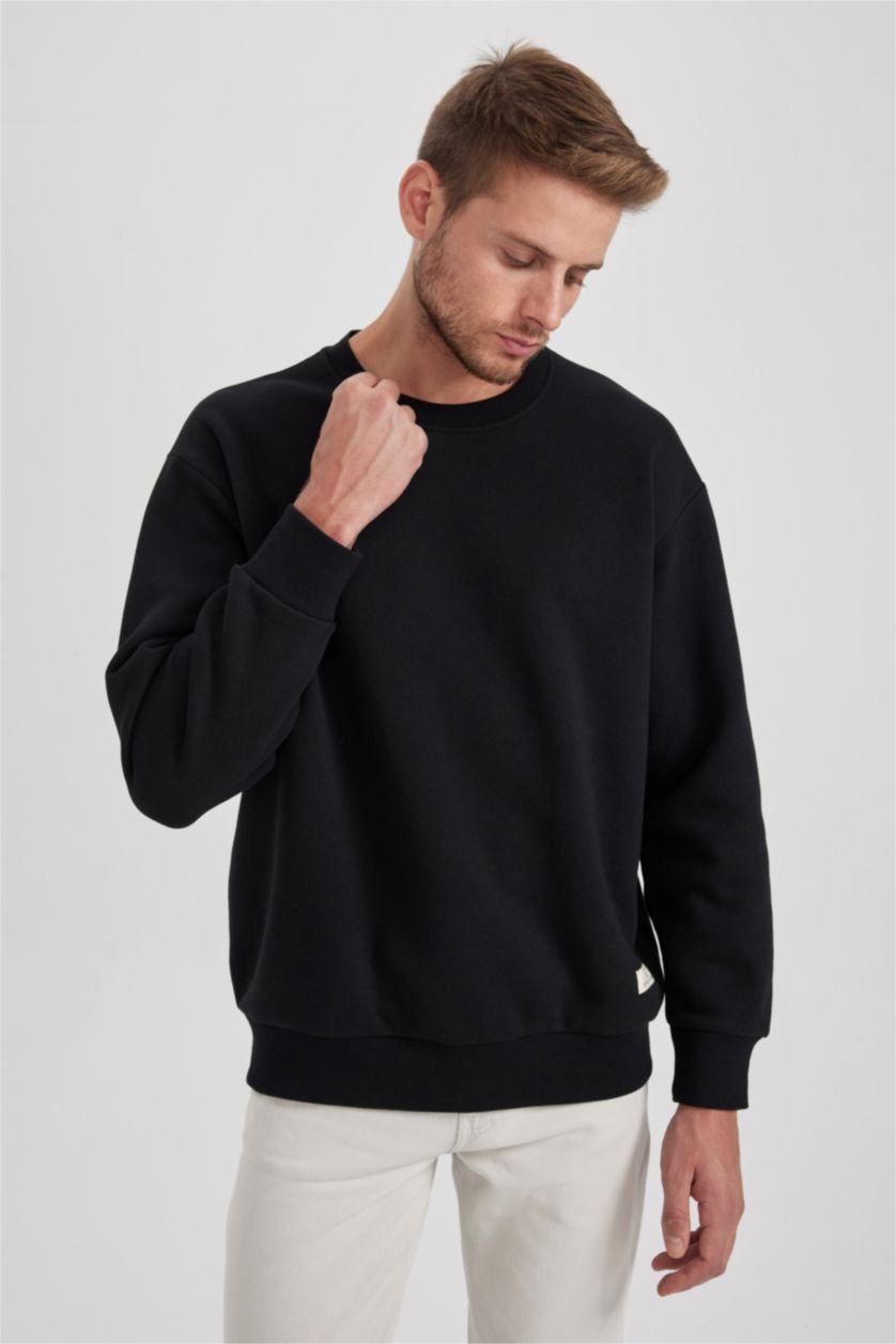 MAN Black Oversize Fit Sweatshirt