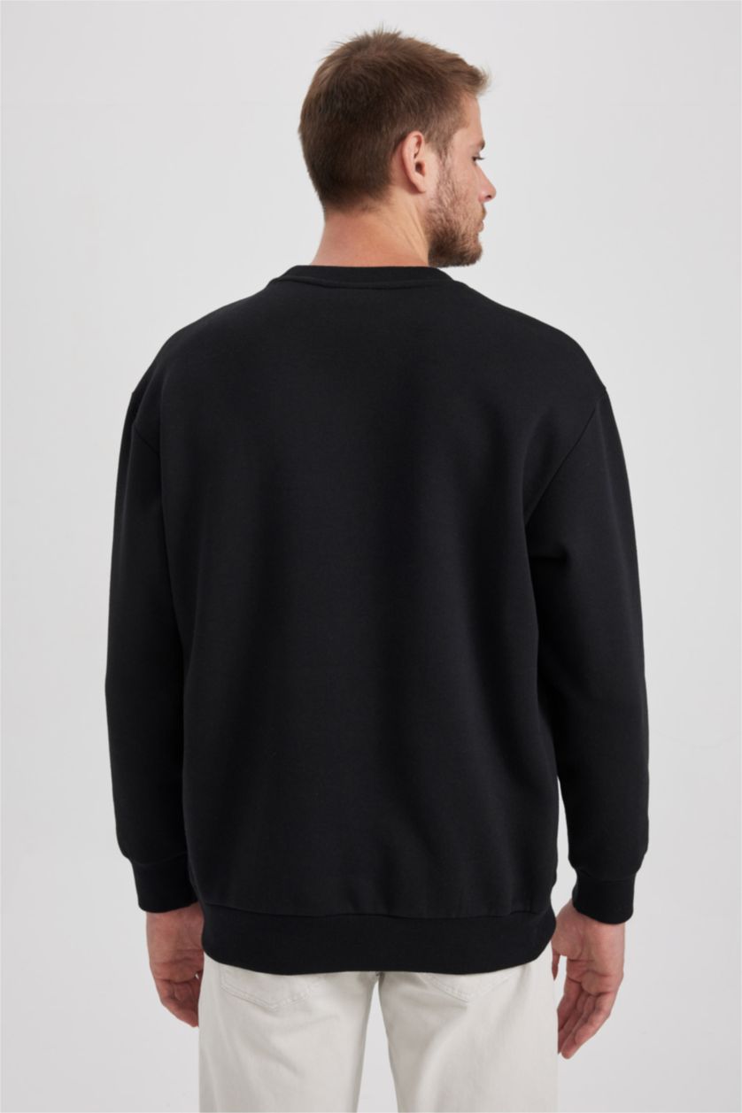 MAN Black Oversize Fit Sweatshirt