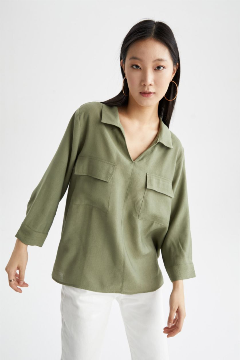 نساء كاكي فاتح بلوزة كم طويل وجيوب مزدوجة بياقة سكوب وقصة عادية