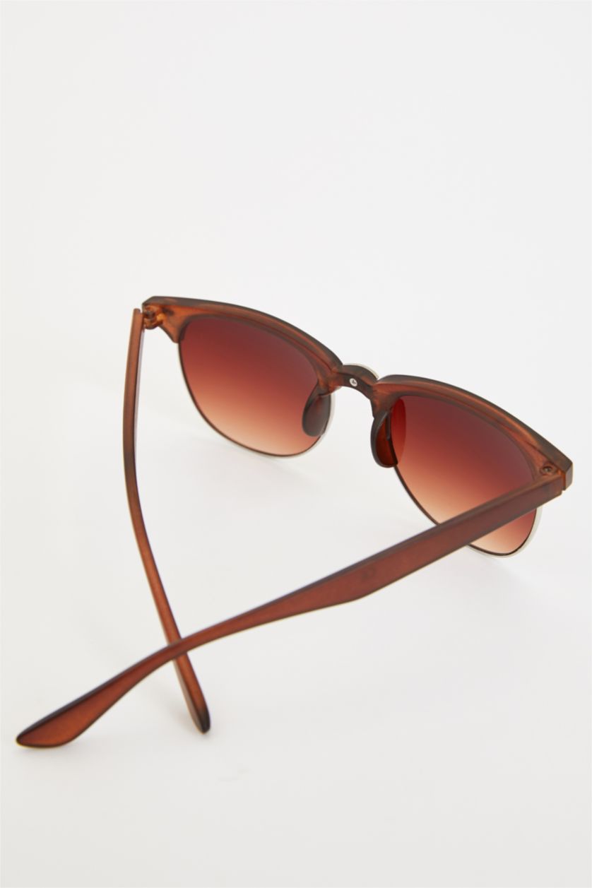 Kadın Açık Kahve Dikdörtgen Çerçeveli Güneş Gözlüğü