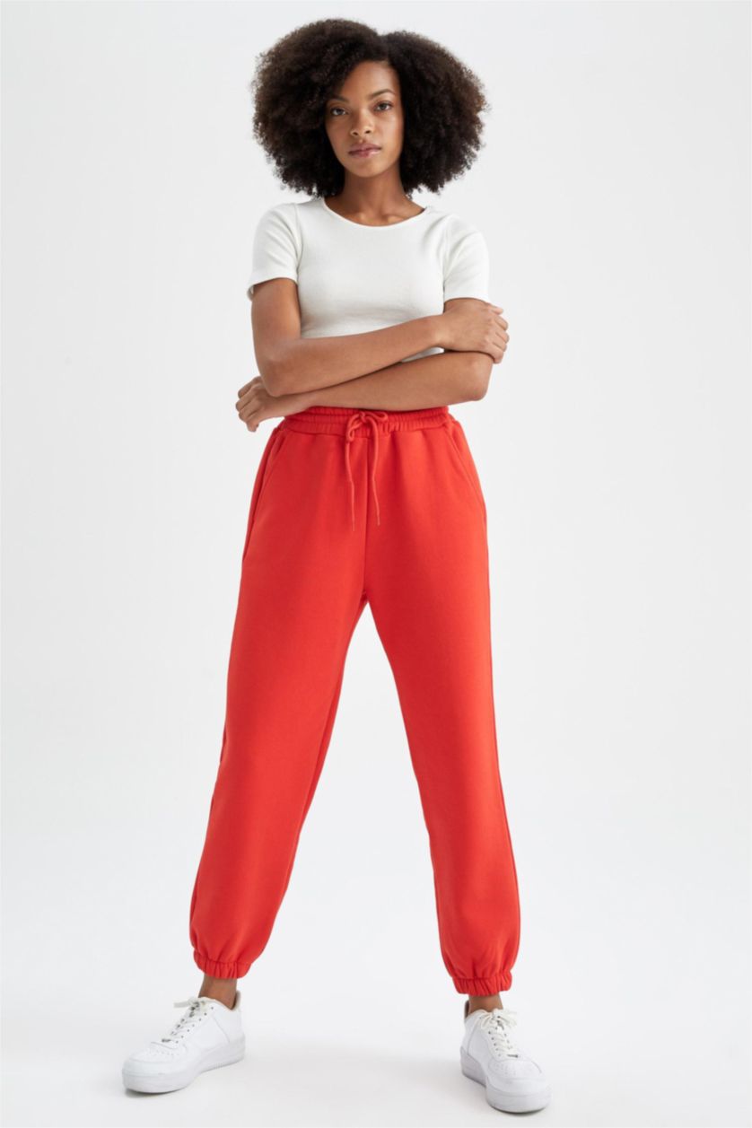 حريمي أحمر بنطلون جوجر قصة عادية بحافة مطاطي