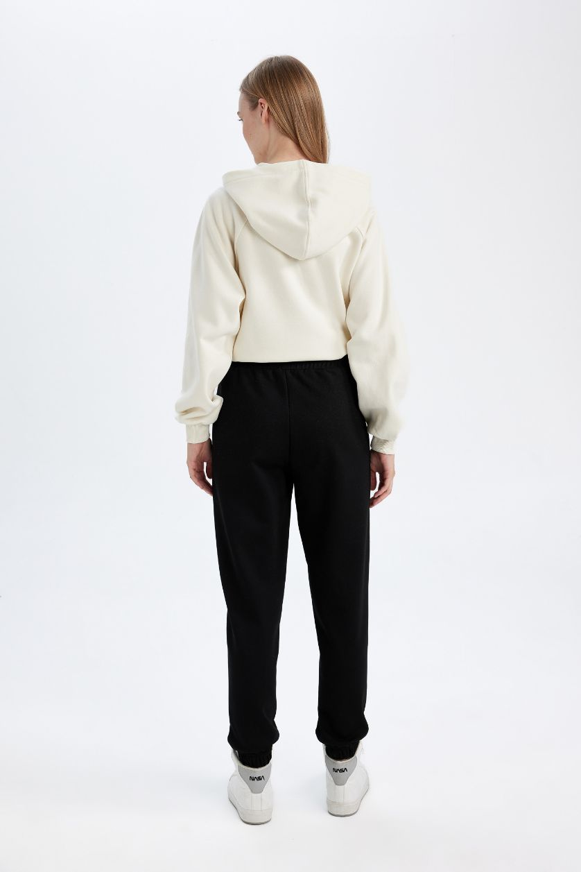 Kadın Siyah Regular Fit Jogger Eşofman Altı Beli Paçası Lastikli Cepli Uzun Boy