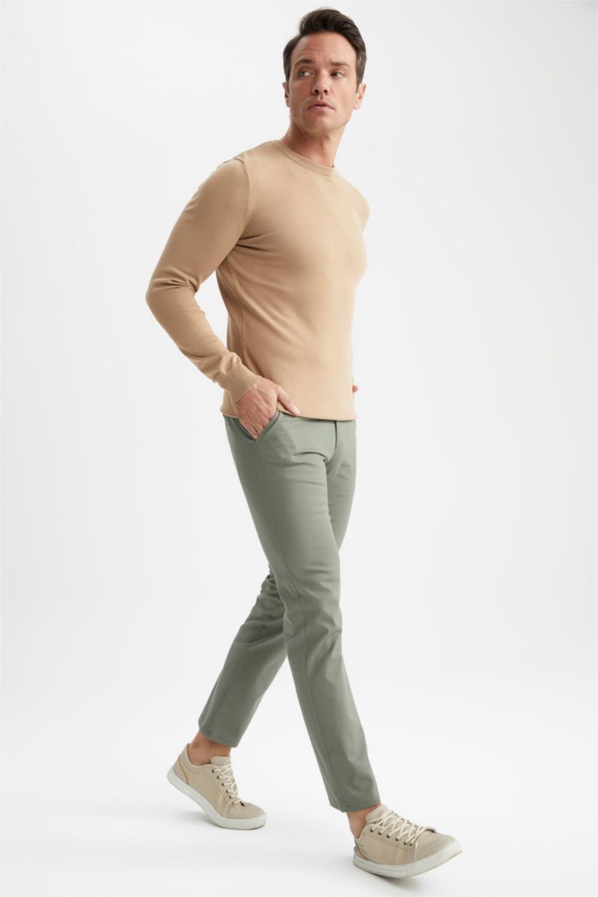 رجال كاكي فاتح بنطلون تشينو قصة عادية