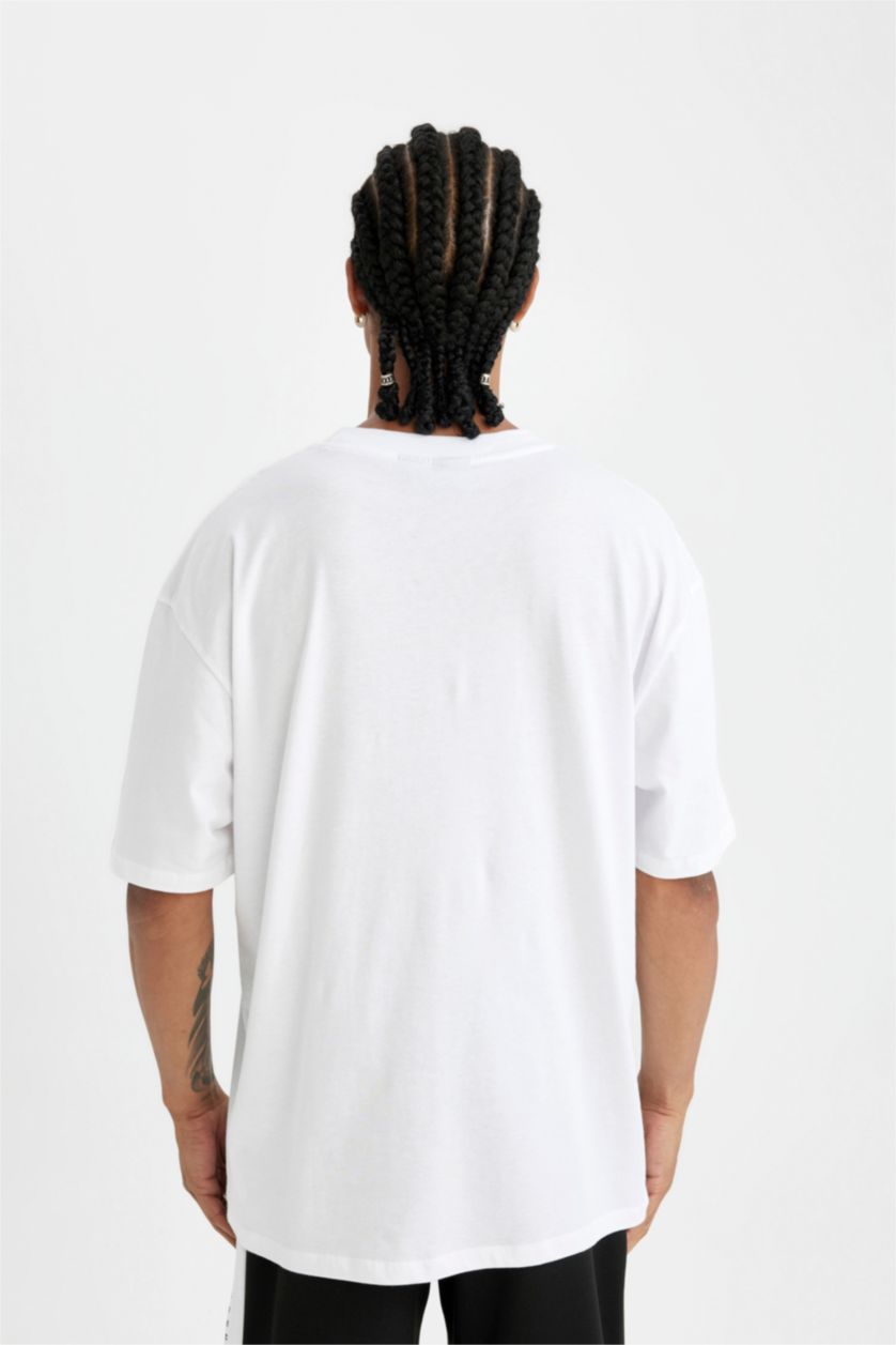 MAN White Boston Celtics Licensed T-Shirt