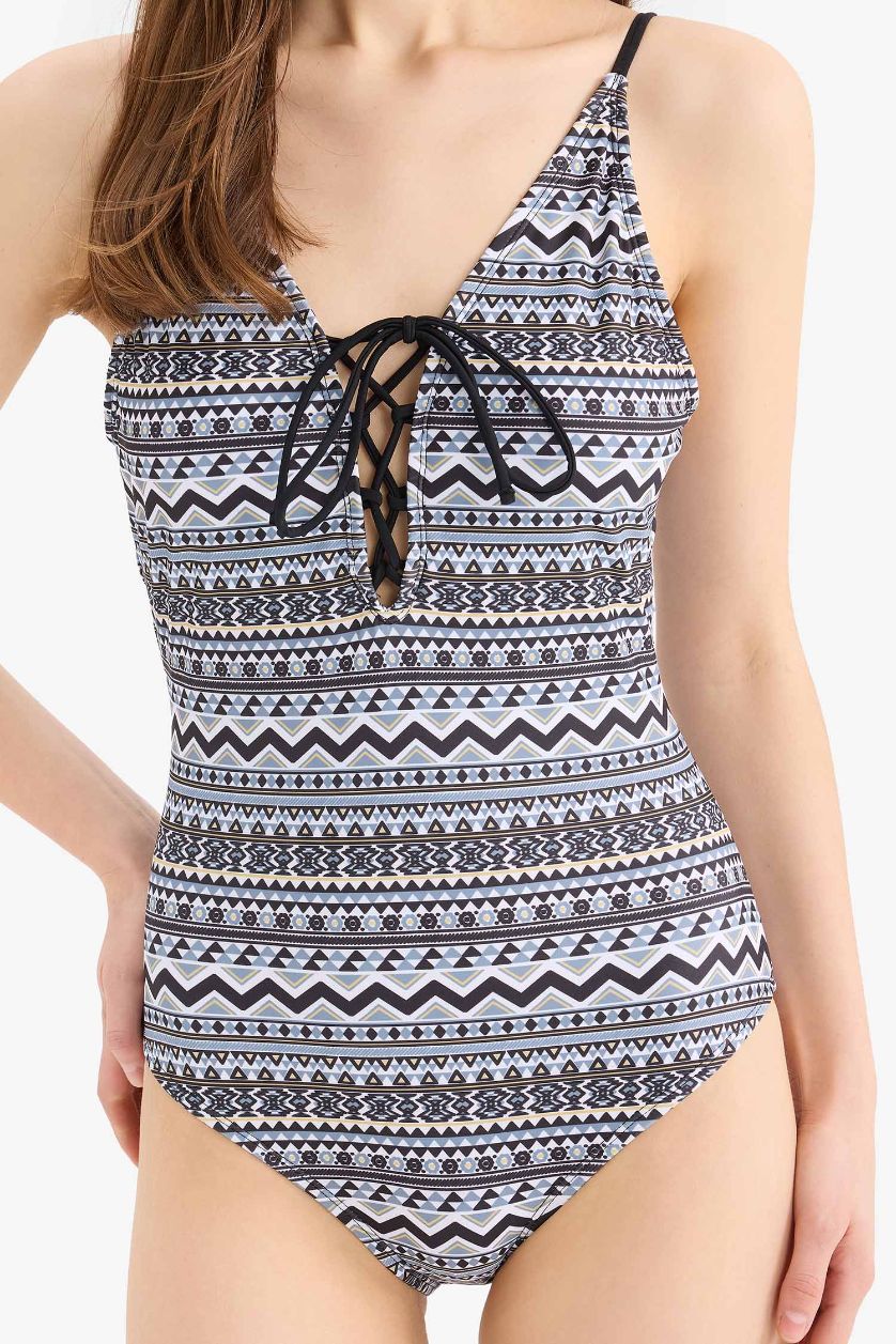 Kadın Siyah Regular Fit Etnik Desenli Mayo