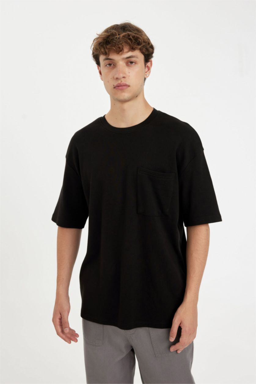 Men Black Oversize Fit Short Sleeve T-Shirt