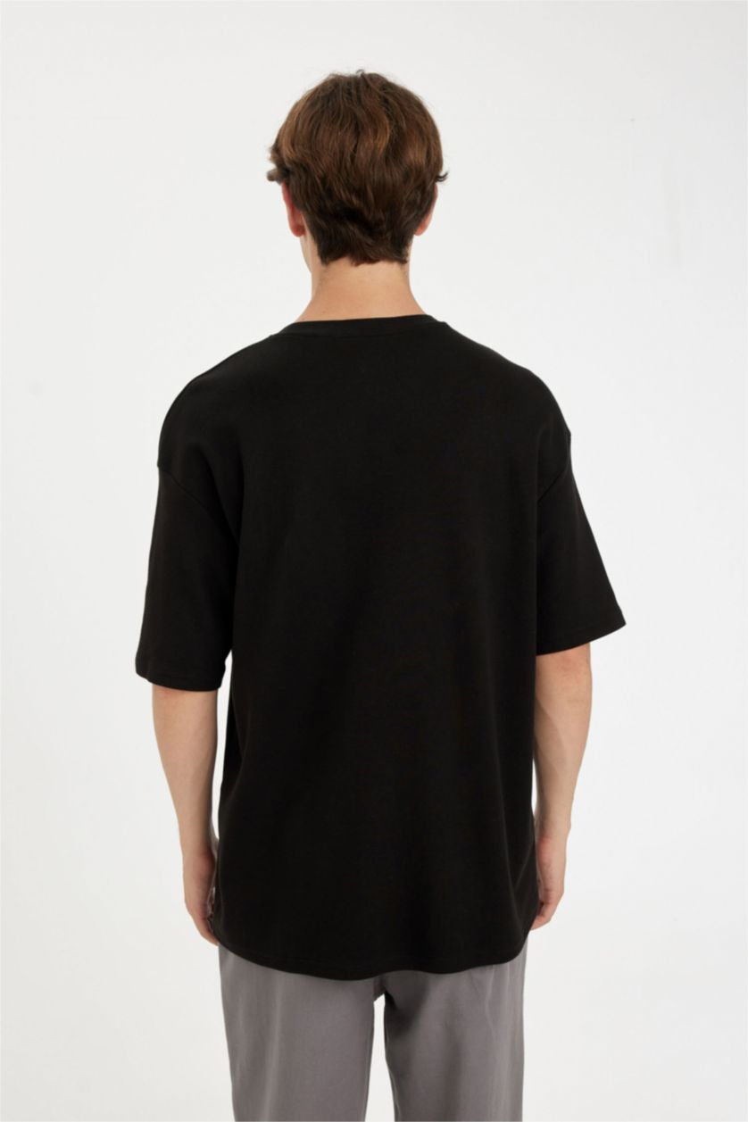 Men Black Oversize Fit Short Sleeve T-Shirt