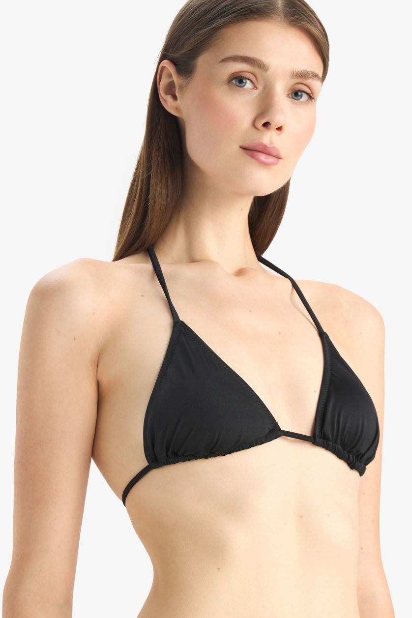 Kadın Siyah Regular Fit Üçgen Bikini Üstü