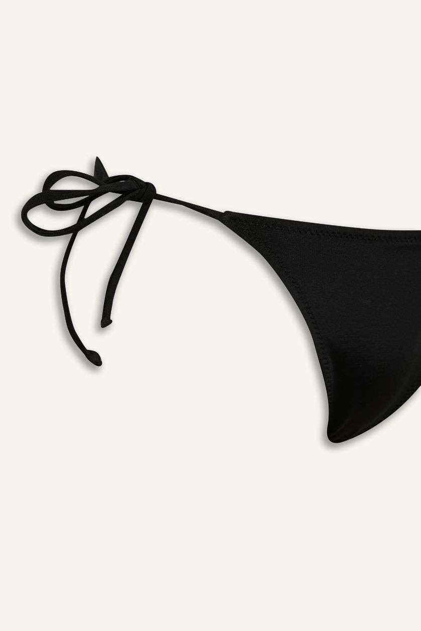 نساء أسود كلوت بكيني قصة عادية