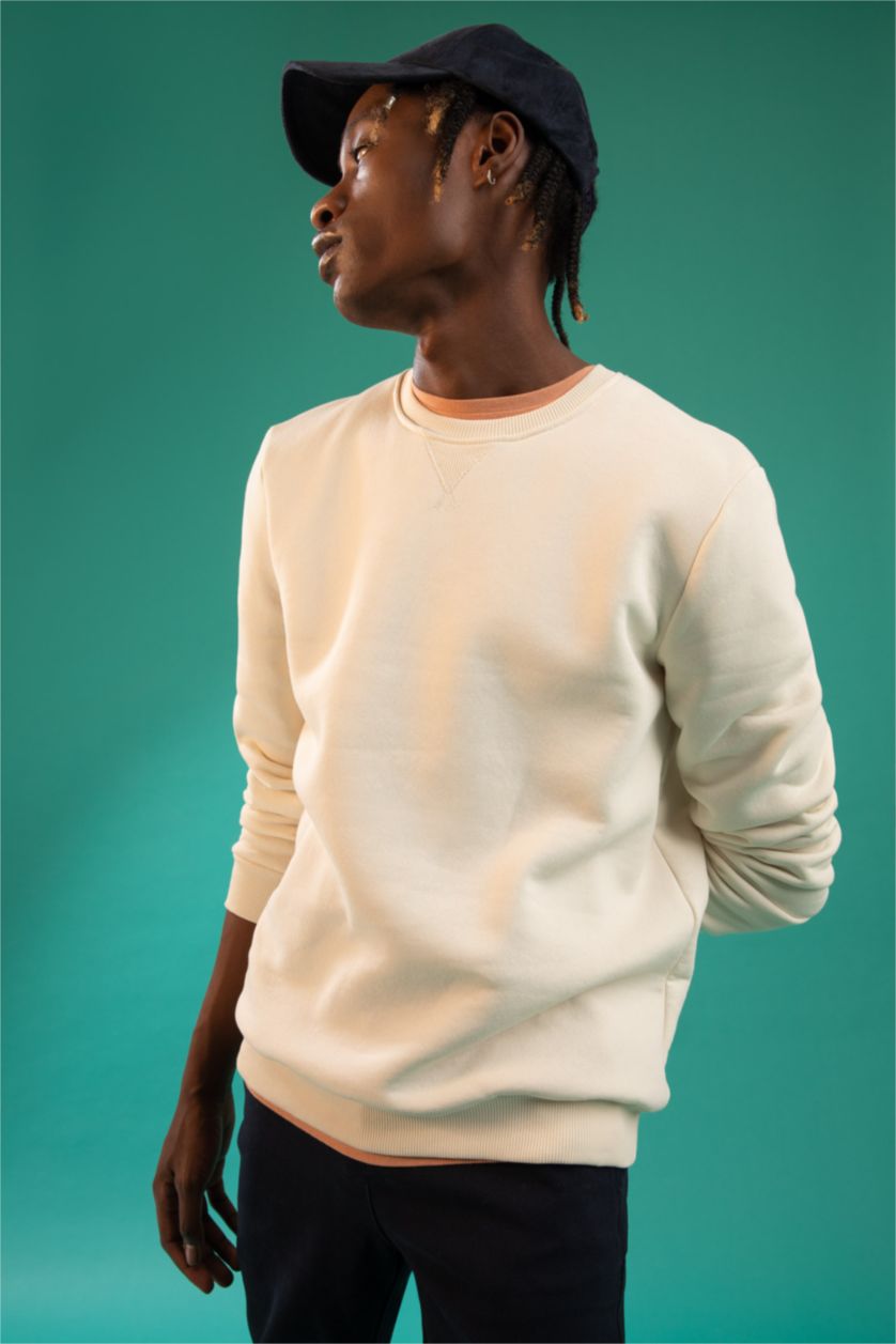 MAN Ecru Regular Fit Sweatshirt