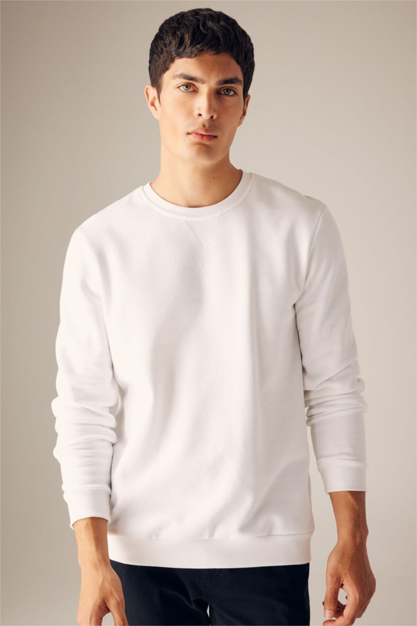 MAN White Regular Fit Crew Neck Cotton Basic Sweatshirt