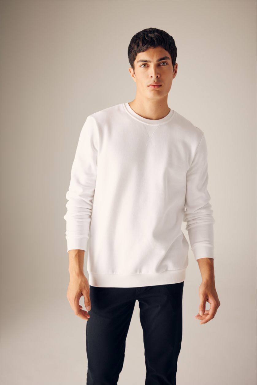 MAN White Regular Fit Crew Neck Cotton Basic Sweatshirt