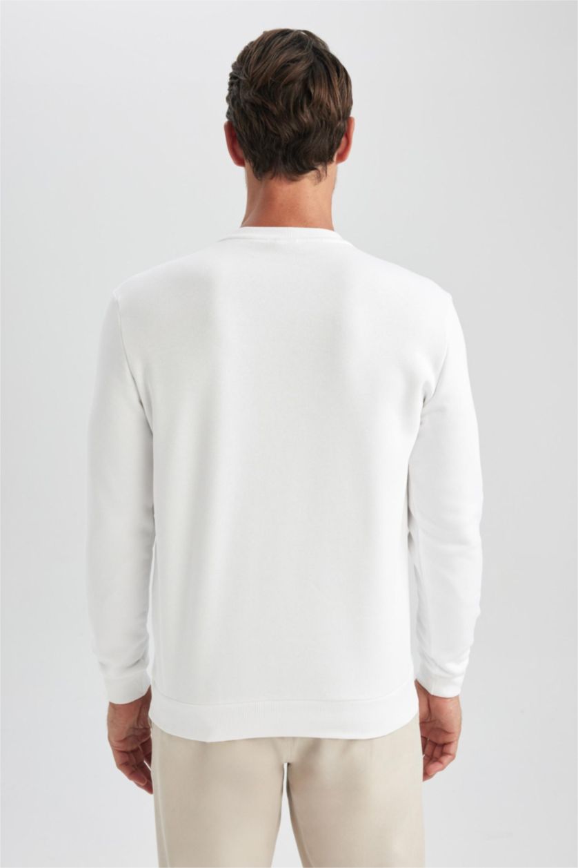 MAN White Regular Fit Crew Neck Cotton Basic Sweatshirt