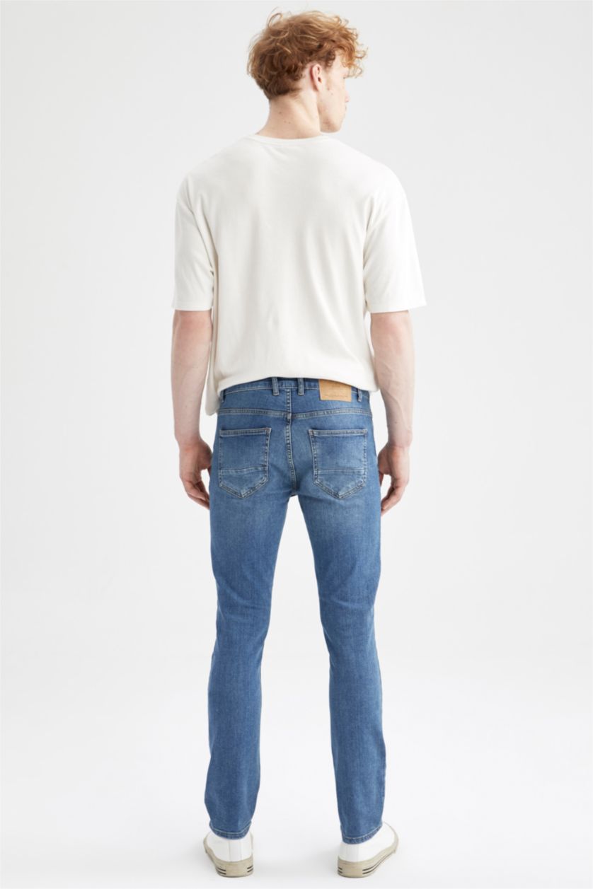 HOMME Bleu Jean Pedro Slim Fit à taille normale et jambe étroite