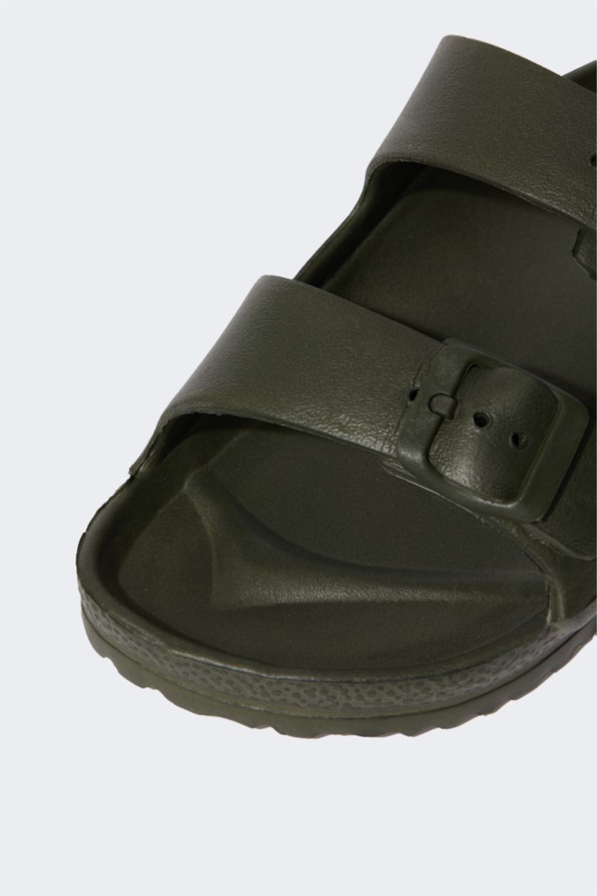 أولاد كاكي شبشب ولادي إيفا