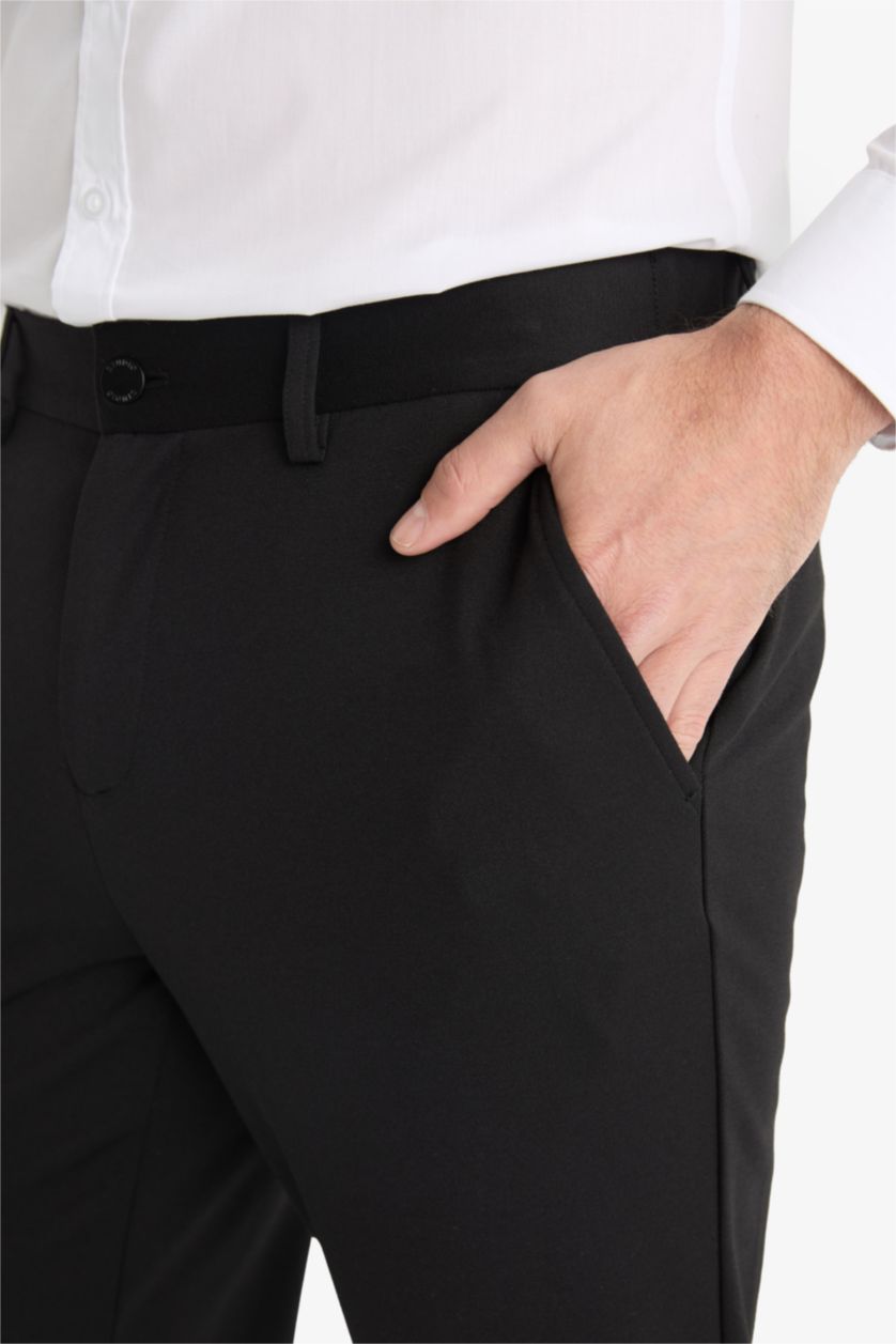 Man Black jogger Trousers