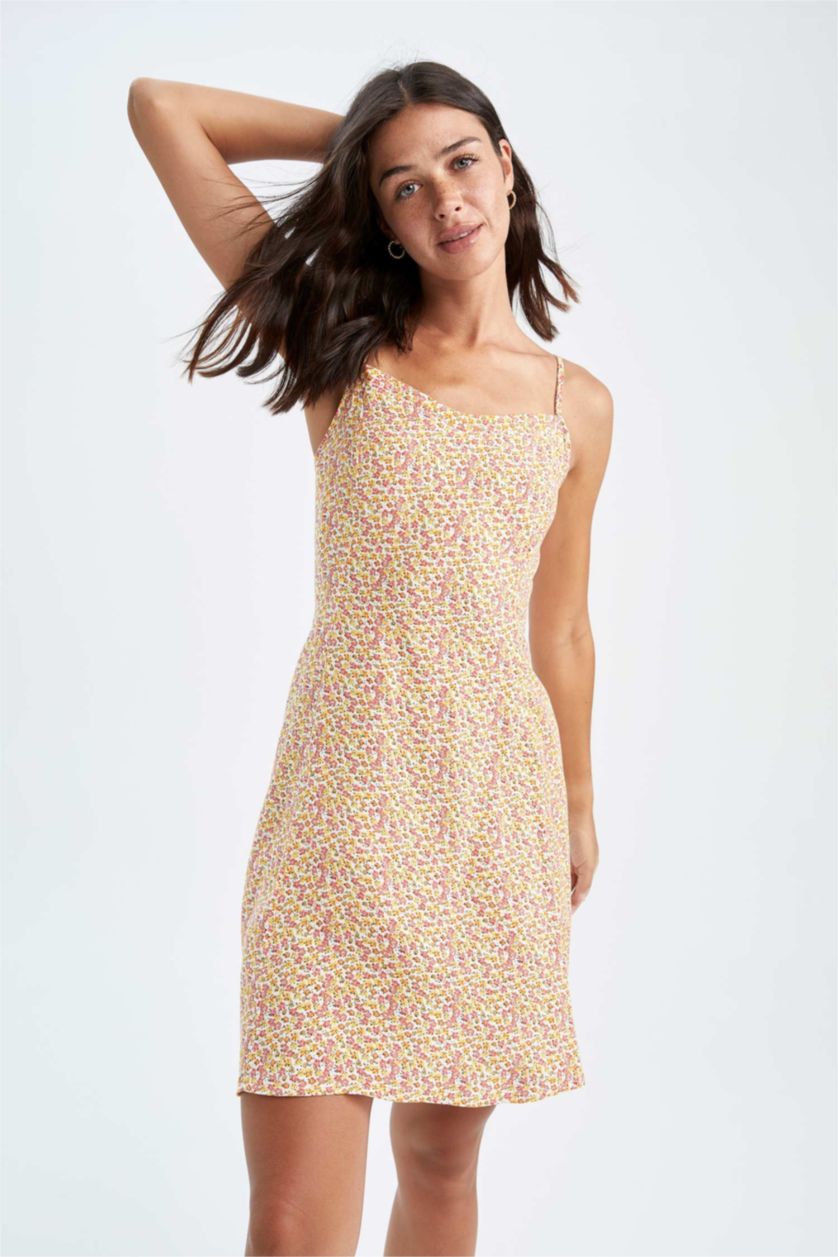 FEMME Écru Mini robe tissée à manches courtes imprimée à col en V et en A