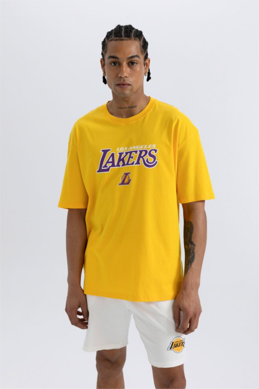 MAN Yellow Defacto Fit NBA Los Angeles Lakers Boxy Fit T-Shirt