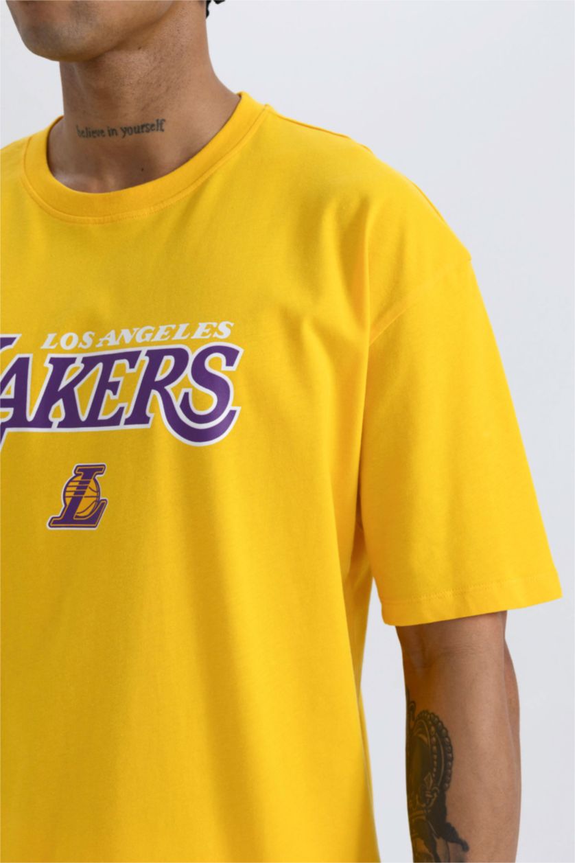 MAN Yellow Defacto Fit NBA Los Angeles Lakers Boxy Fit T-Shirt