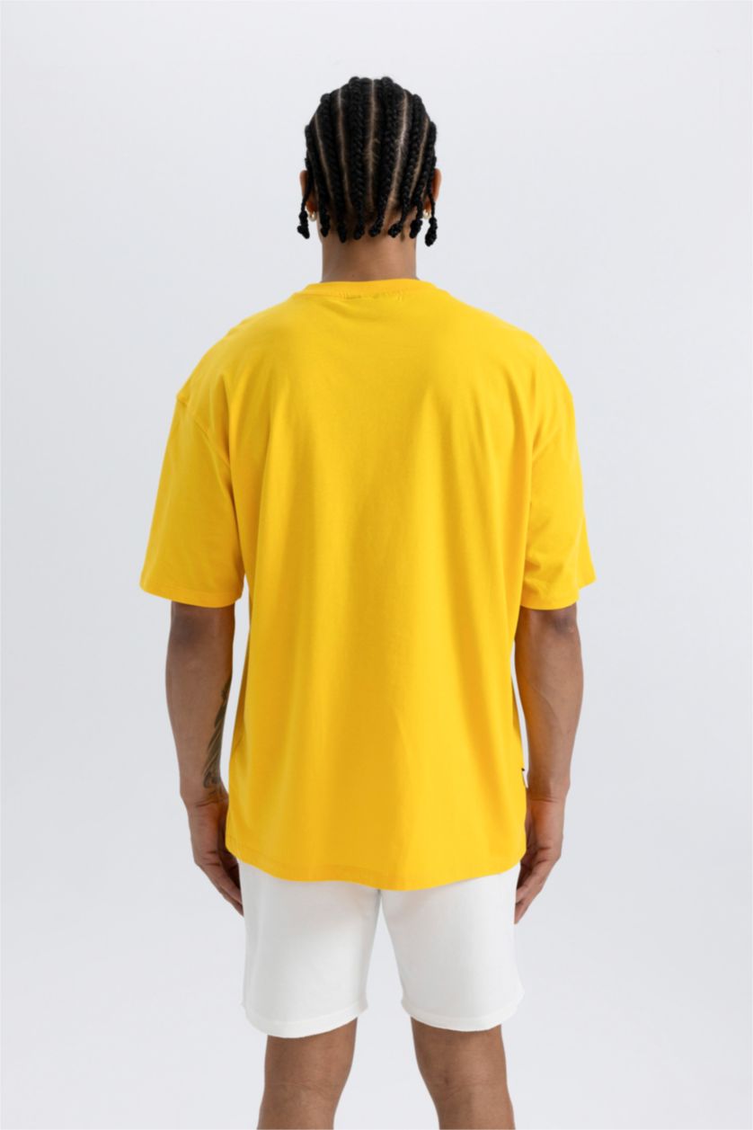 MAN Yellow Defacto Fit NBA Los Angeles Lakers Boxy Fit T-Shirt