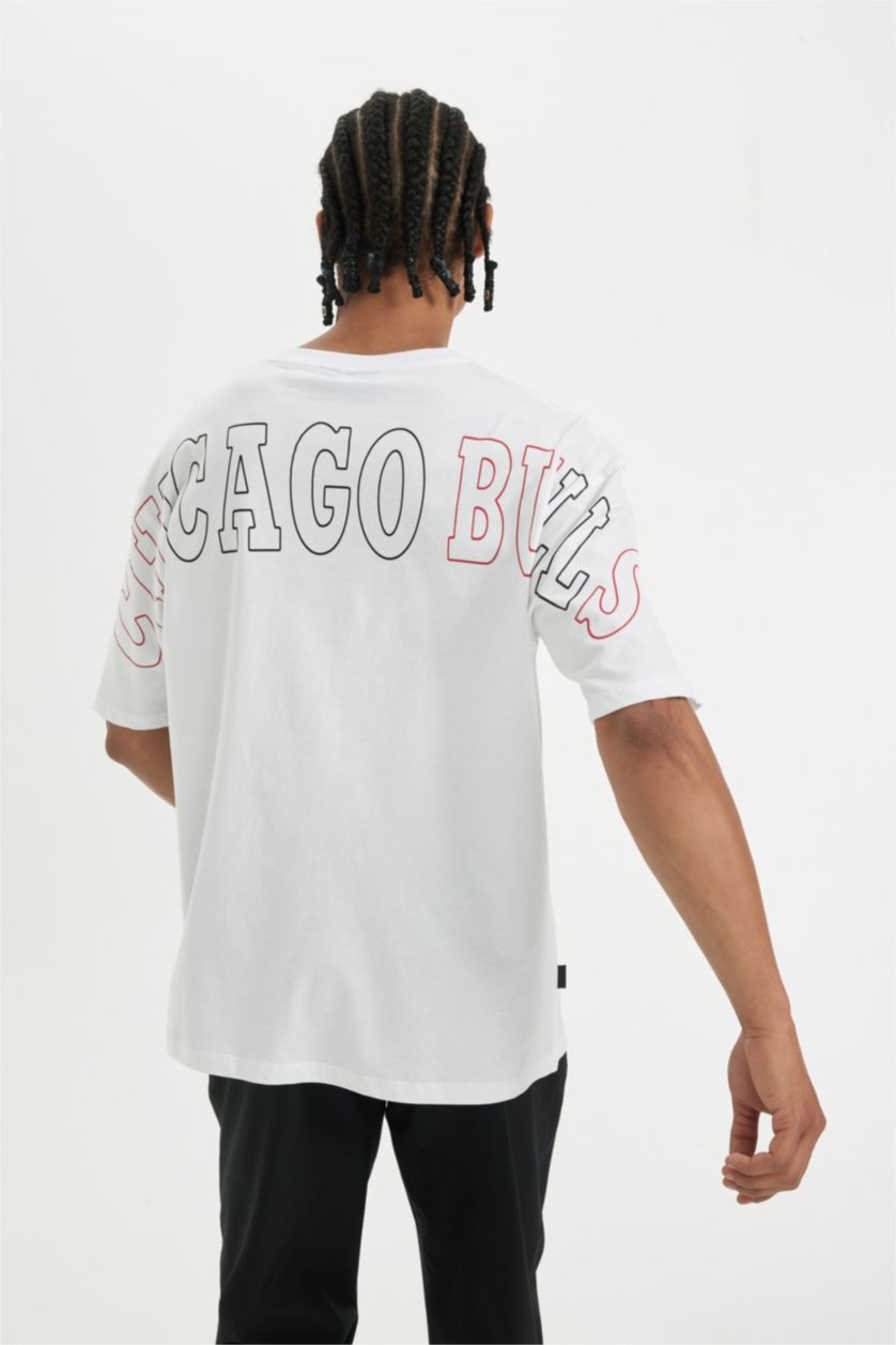 MAN White DeFactoFit NBA Chicago Bulls Oversize Fit T-Shirt