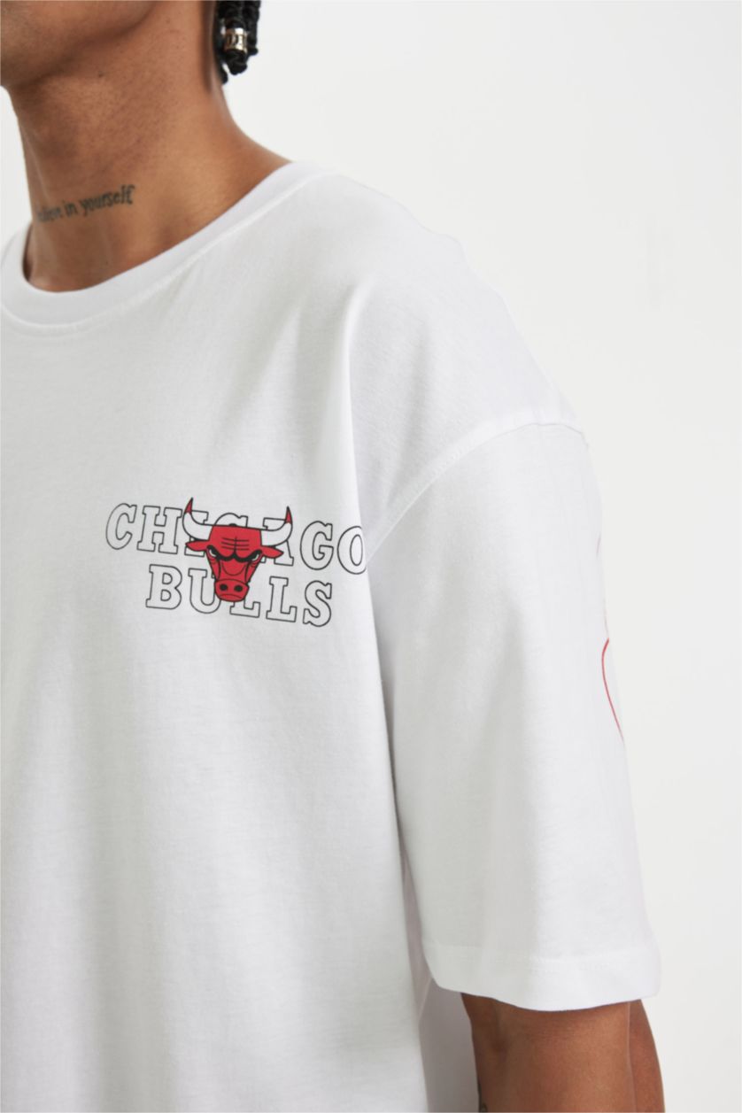 MAN White DeFactoFit NBA Chicago Bulls Oversize Fit T-Shirt