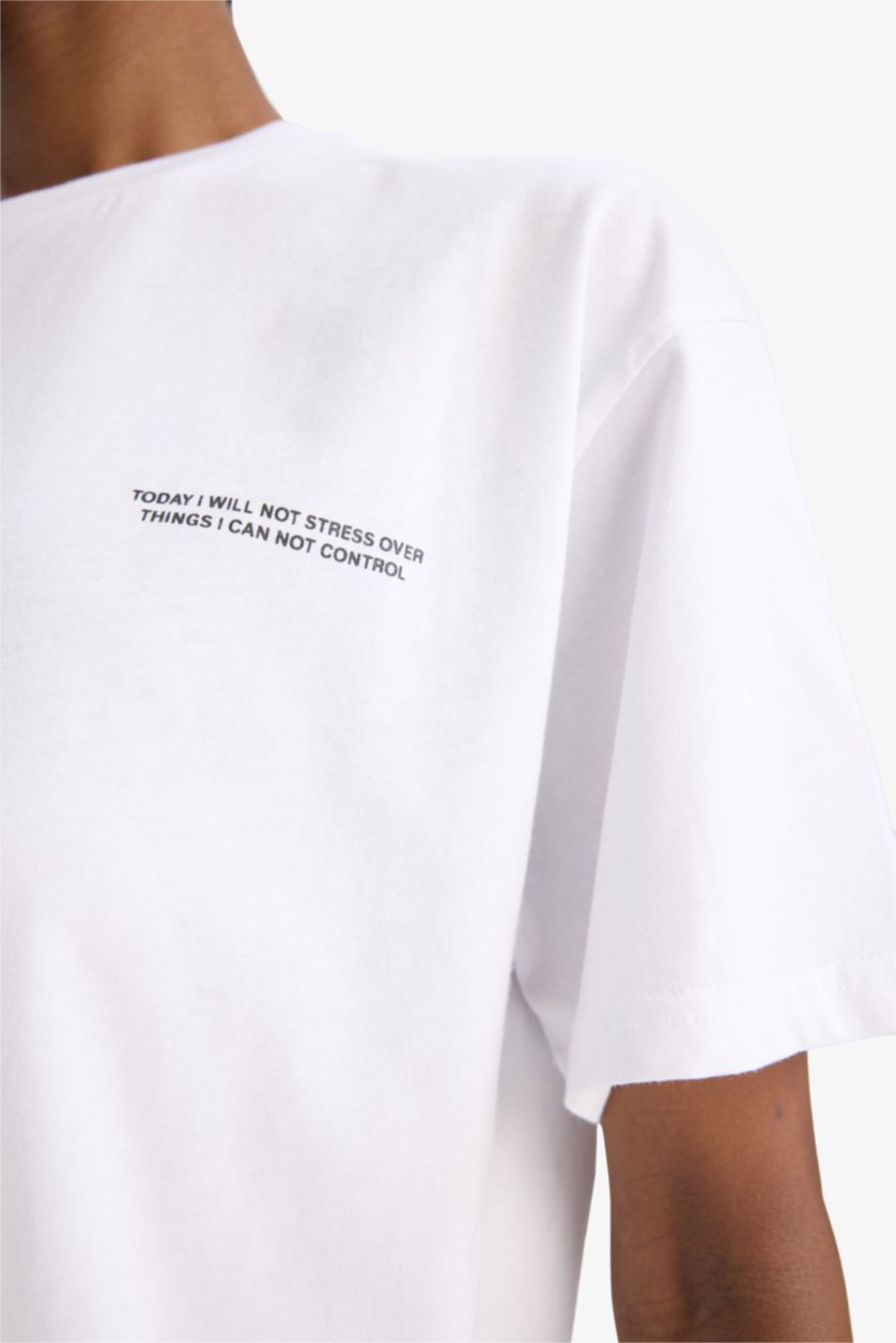 Kadın Beyaz Oversize Geniş Kalıp Bisiklet Yaka Kısa Kollu Beyaz Tişört