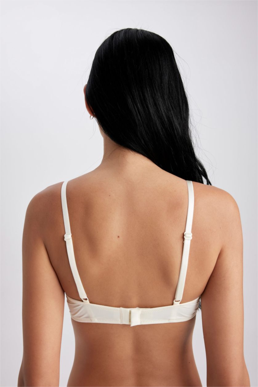 حريمي اوف وايت حمالة صدر برا تي شيرت بدون حشو من Fall In Love