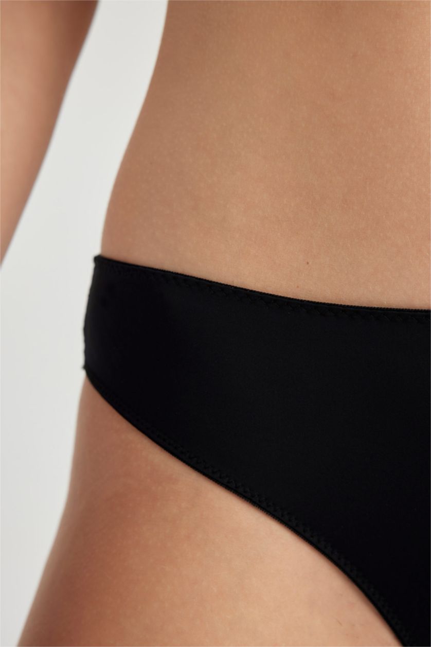 حريمي أسود كلوت اندر وير دانتيل من Fall In Love