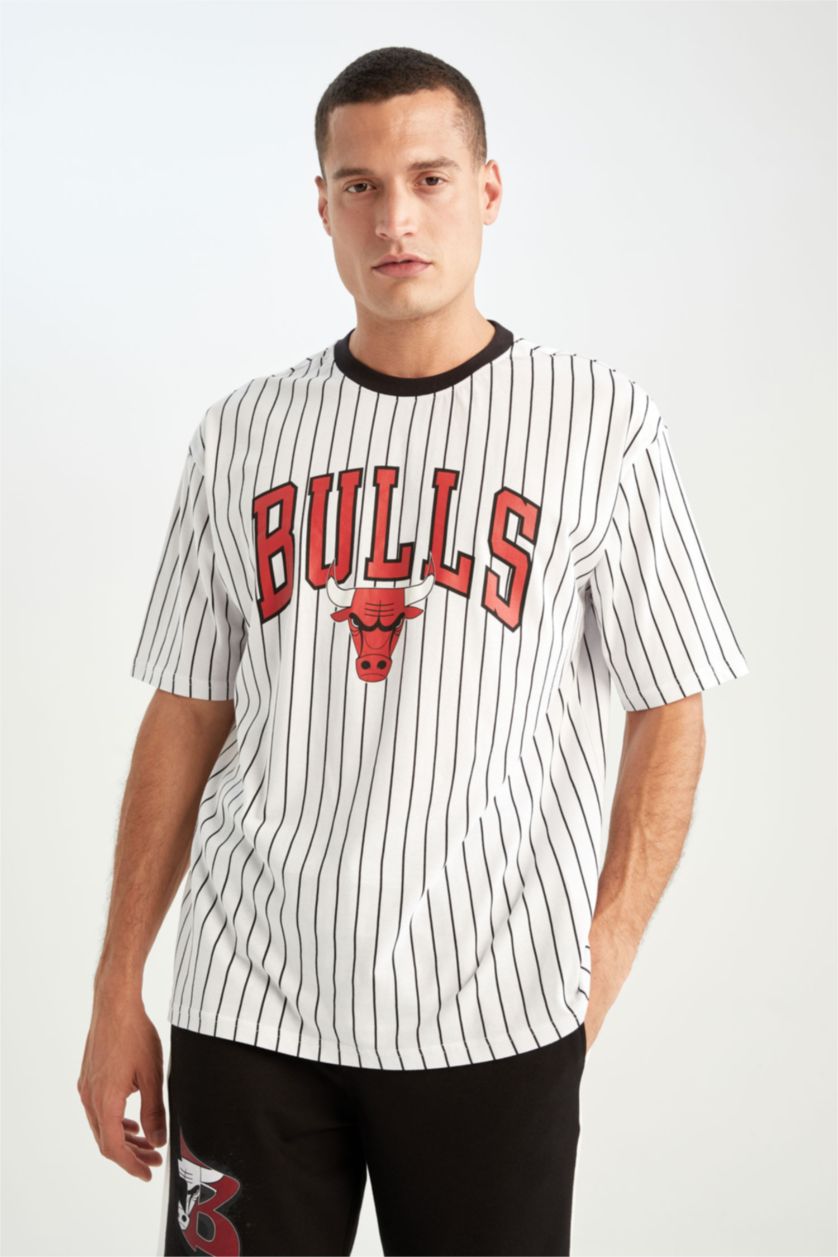 Erkek Beyaz DeFactoFit NBA Chicago Bulls Oversize Fit %100 Pamuk Tişört