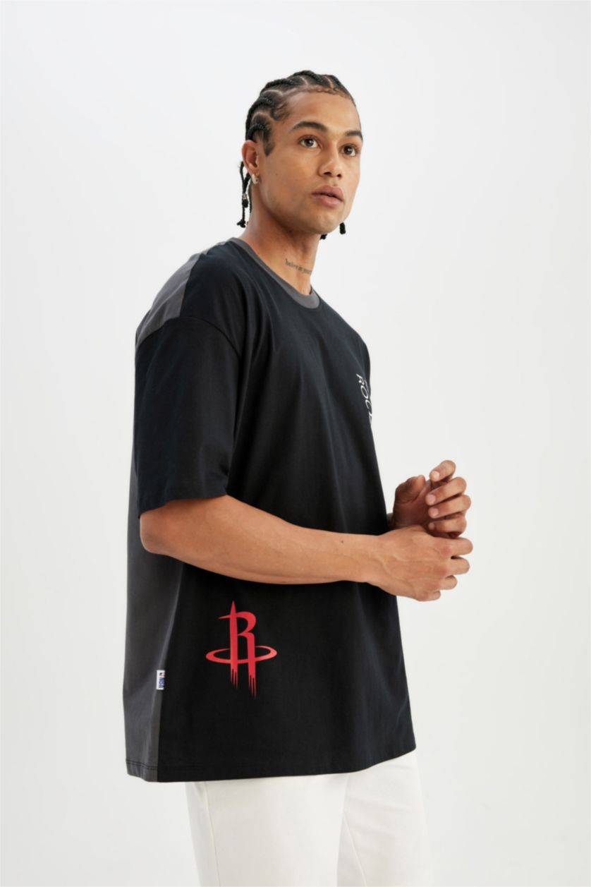 MAN Black Short Sleeve T-Shirt