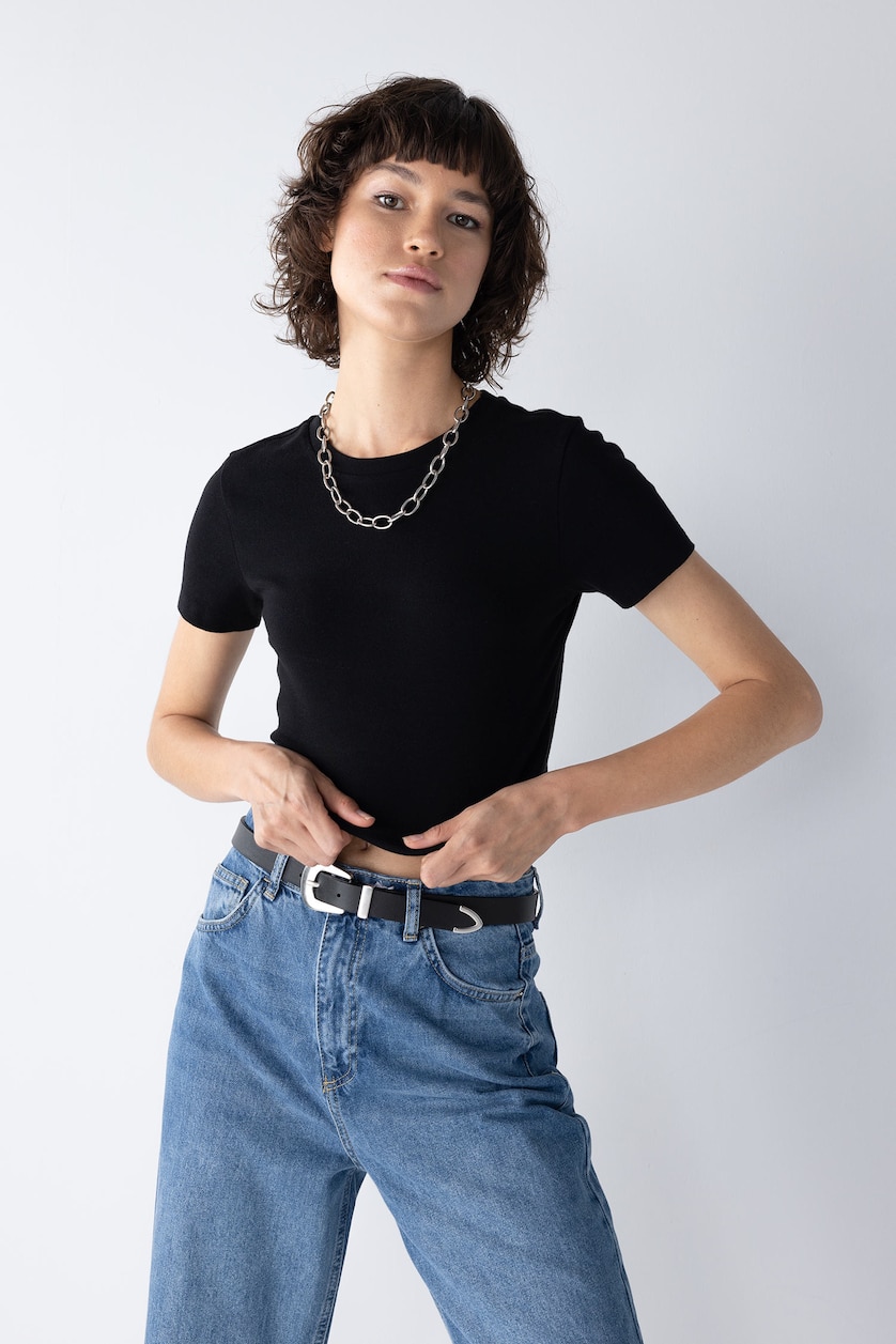 حريمي أسود Slim Fit Ribana Short Sleeve T-Shirt