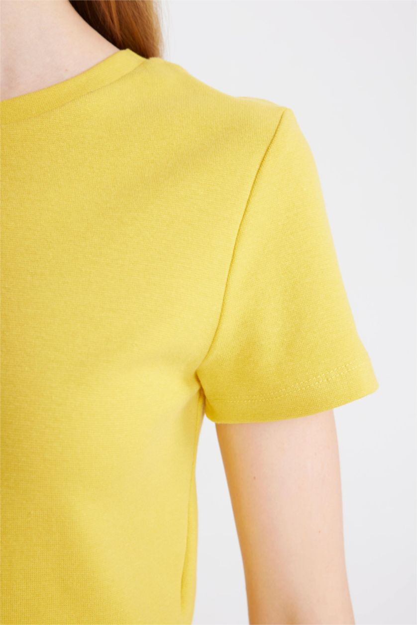 Kadın Sarı Fitted Bisiklet Yaka Ribana Basic Düz Kısa Kollu Tişört