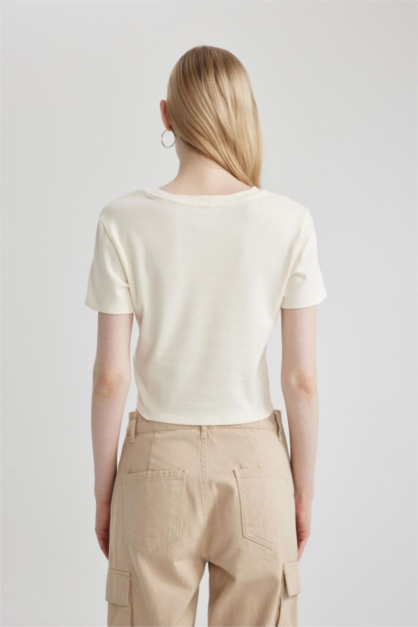 Woman White Slim Fit Ribana Short Sleeve T-Shirt