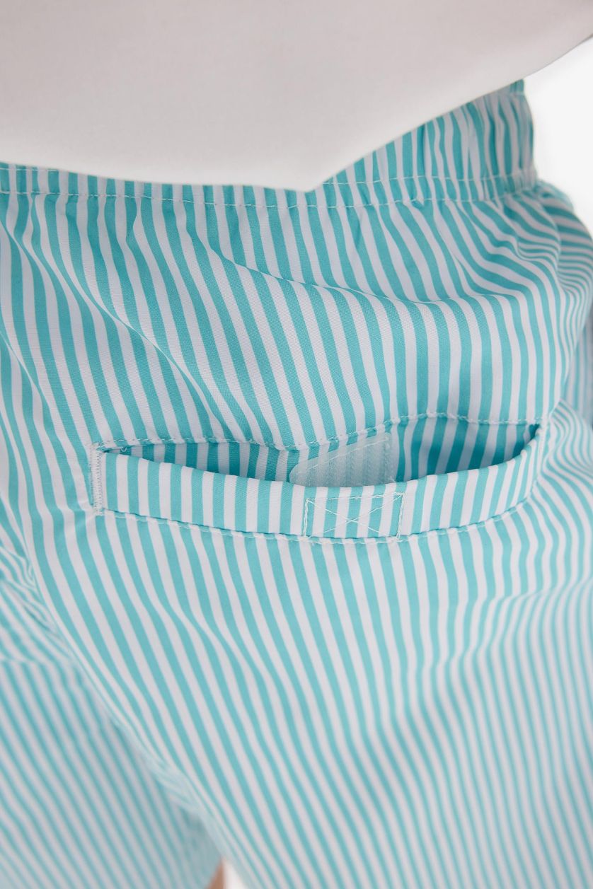 Erkek Deniz Mavisi Çizgili File Astarlı Kısa Boy Deniz Şortu