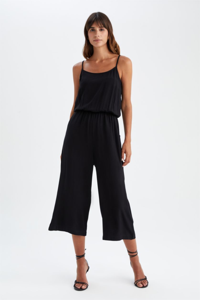 نساء Siyah جمبسوت بياقة مستديرة بحمالات