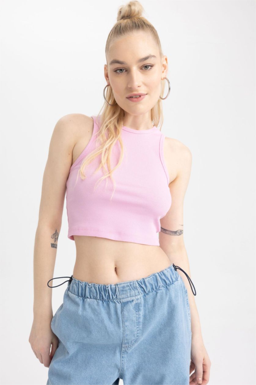 Woman Light Pink Slim Fit Camisole Halter Collar Tank Top