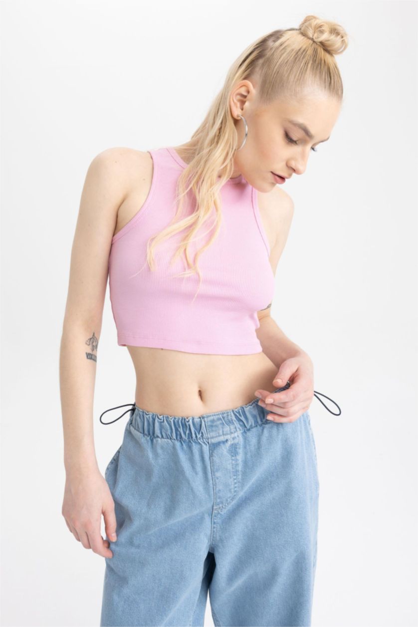 Woman Light Pink Slim Fit Camisole Halter Collar Tank Top