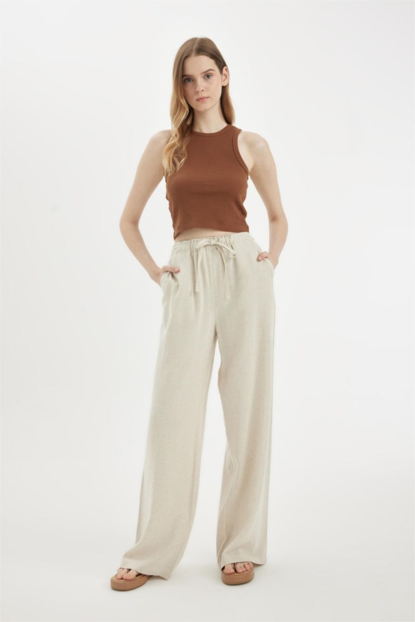 Woman Brown Fitted Halter Neck Ribbed Camisole Crop Top