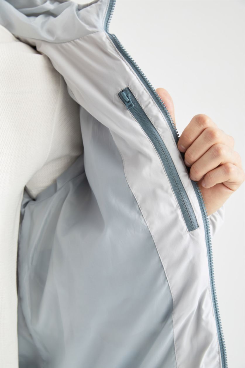 Erkek Açık Gri Rüzgar Geçirmez Su itici Kapüşonlu Mont