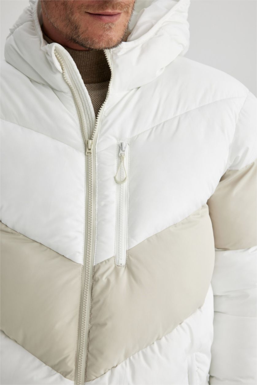 Мужчины Белый Дутая куртка стандартного кроя с капюшоном