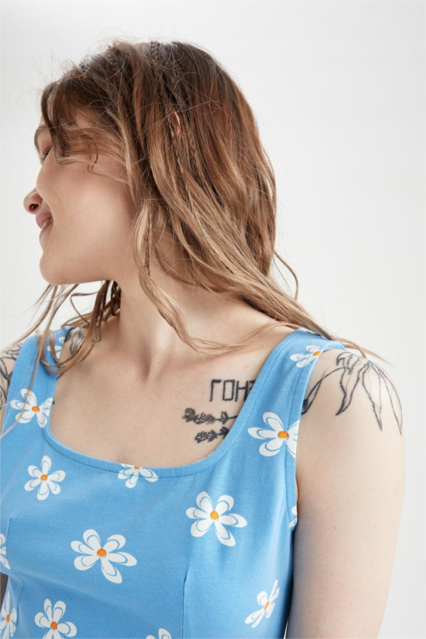 نساء أزرق فستان صيفي قصير مزين بالزهور بياقة مربعة ومزين بنقشة الزهور