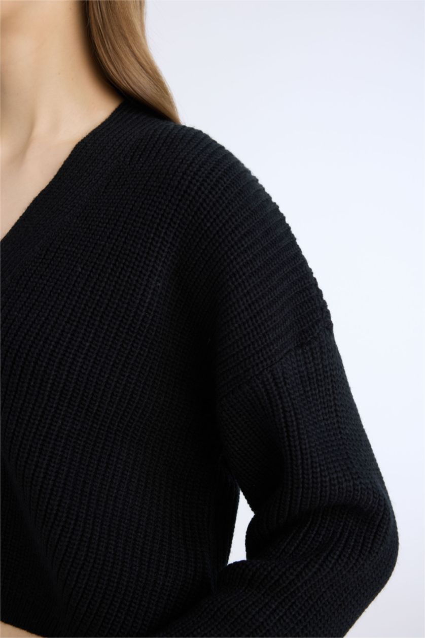 FEMME Noir Regular Fit Knitwear Cardigan