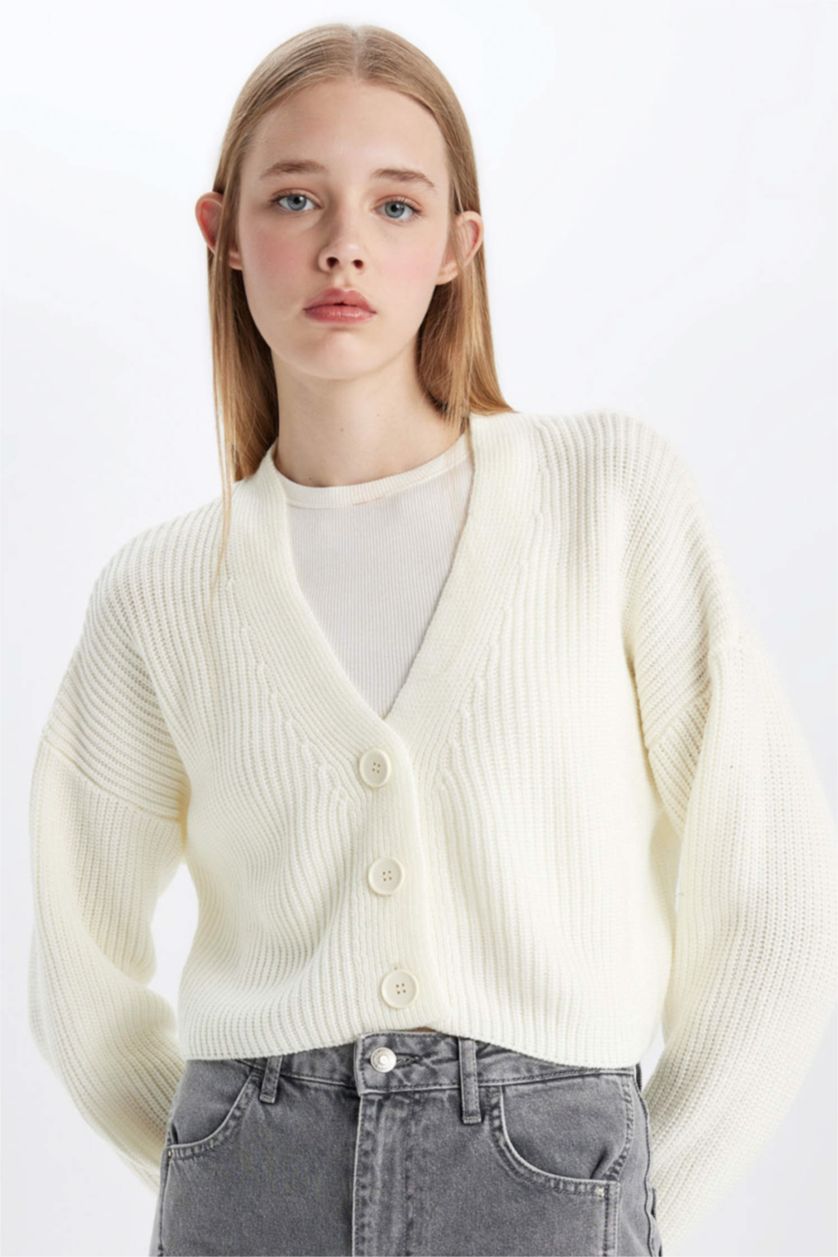 Kadın Ekru Regular Fit V Yaka Basic Düz Düğmeli Triko Hırka