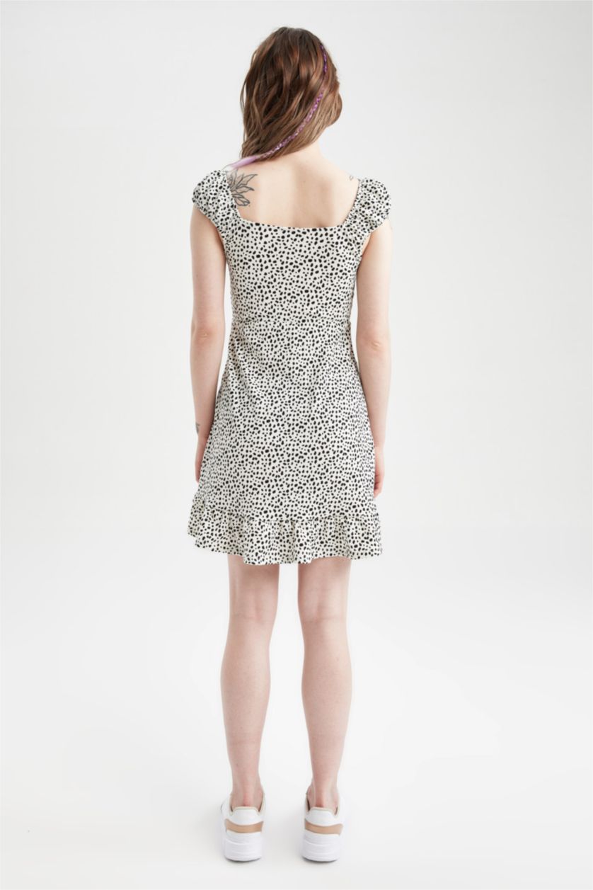 نساء أبيض فستان صوف بأكمام قصيرة قصير مطبوع بقصة A بياقة قلب Coool