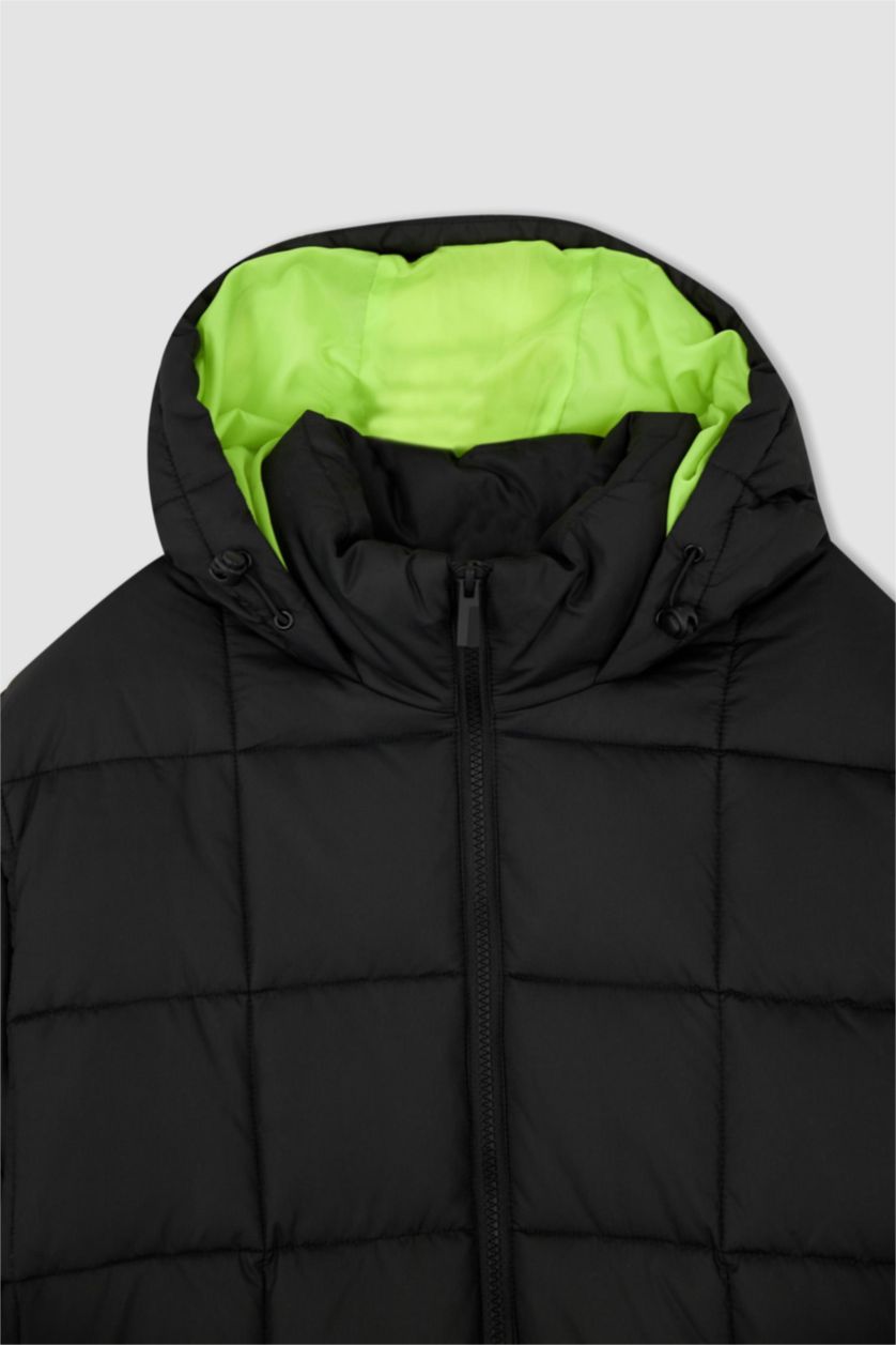 رجالي أسود جاكيت نفخ بقصة عادية مقاوم للماء بغطاء للرأس